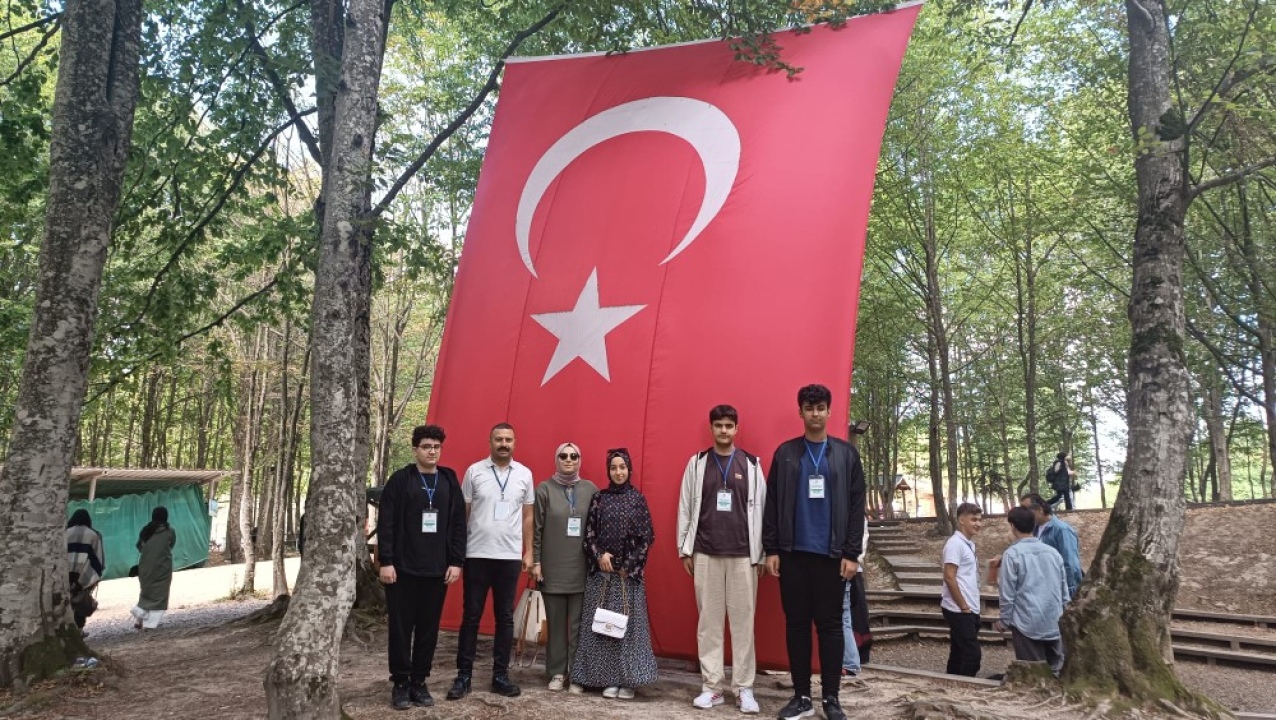 Niğde Fen Lisesi Öğrencileri Aile ve Kültür Edebiyat Kampı’na Katıldı