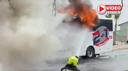 Niğde firmasının otobüsü alev alev yandı