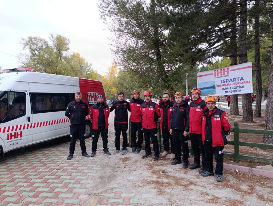 Niğde İHH ekibinden Doğada Arama Kurtarma eğitimi