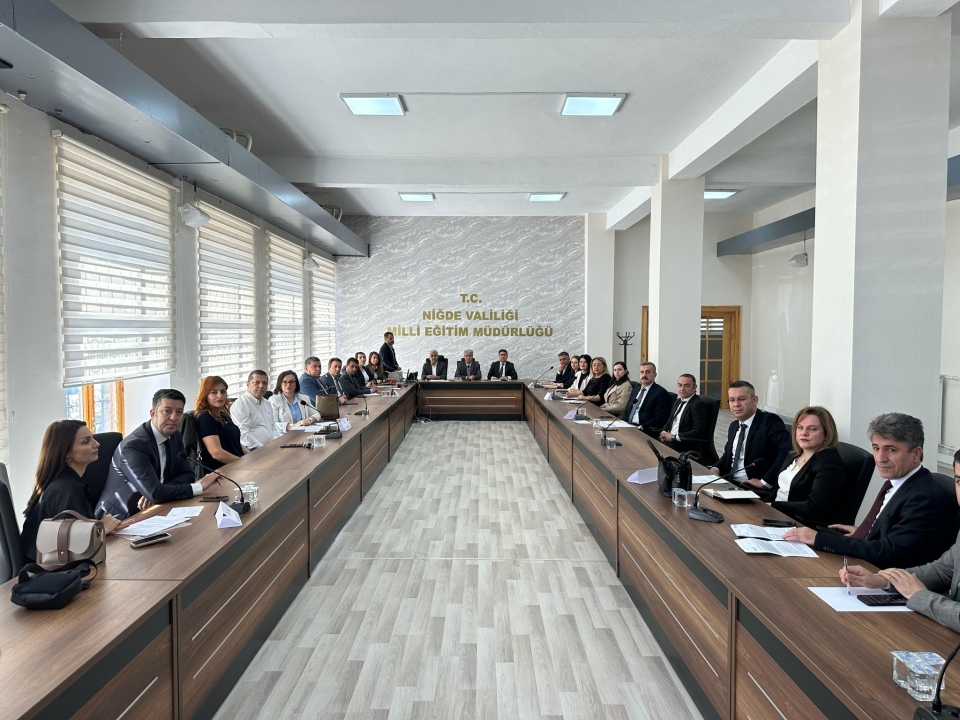 Niğde İl Millî Eğitim Müdürlüğü'nde banka promosyonu ihalesi gerçekleştirildi