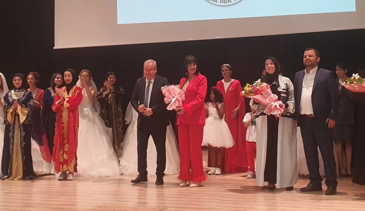 Niğde Motifleri Defilesi kültür ve sanatı buluşturuyor