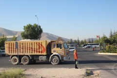 Niğde Otogar Çıkışındaki Yol Tehlike Saçıyor: Acil Önlem Bekleniyor