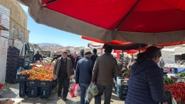 Niğde Perşembe Pazarında güneşli hava yoğunluğu