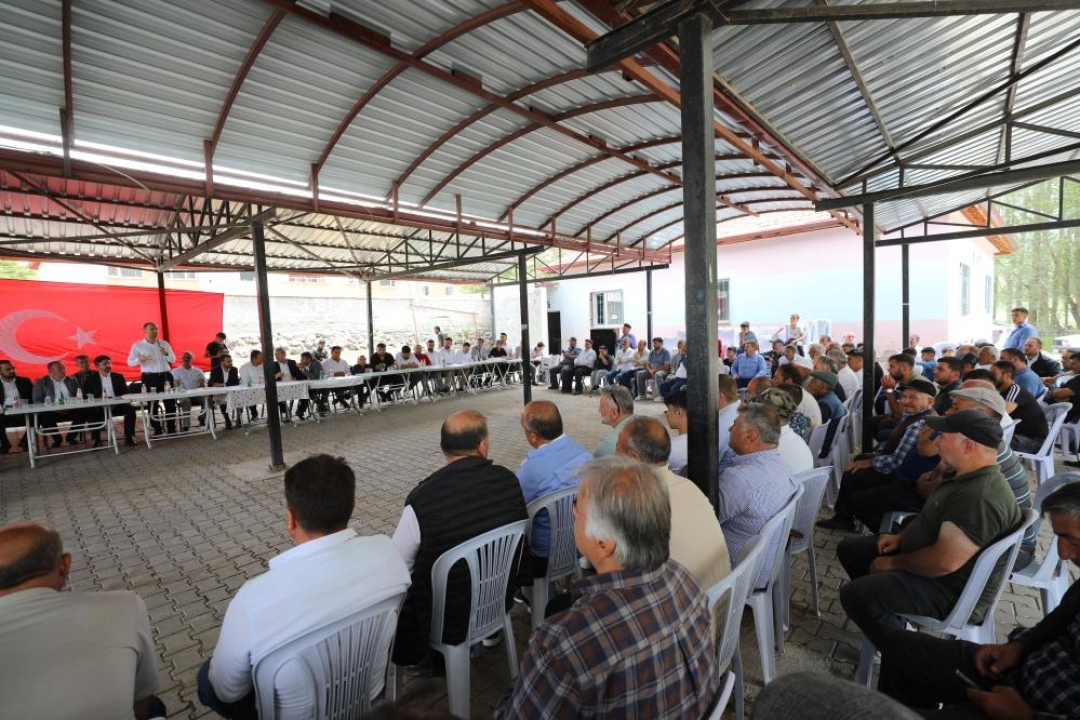 Niğde protokolü, Murtaza Köyü’nde vatandaşlarla bir araya geldi