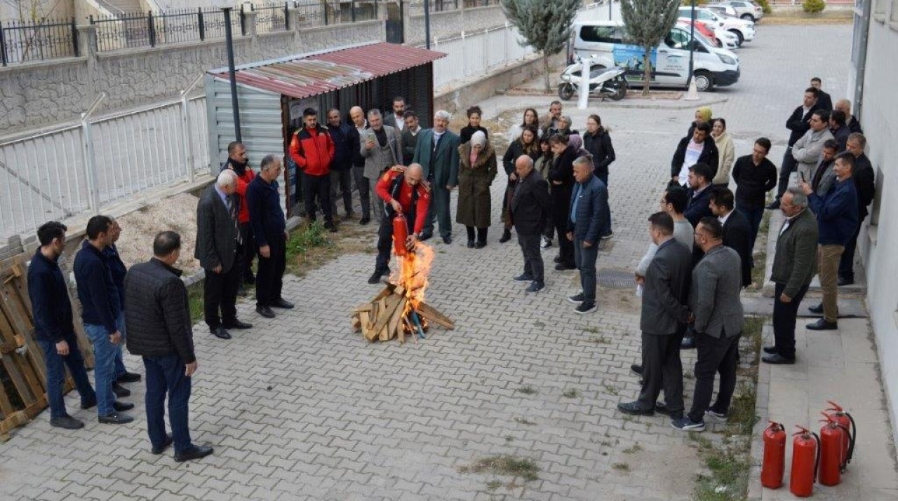 Niğde SGK'da Yangın Tatbikatı Gerçekleştirildi