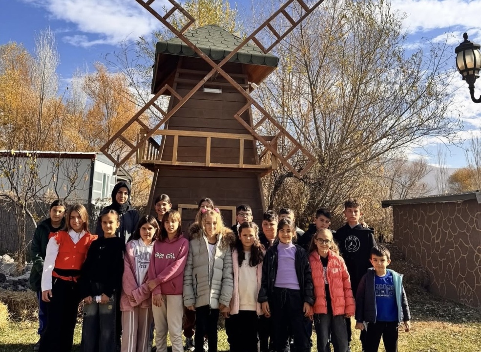 NİĞDE SOSYAL HİZMET MERKEZİ’NDEN ÇOCUKLARA MORAL ETKİNLİĞİ