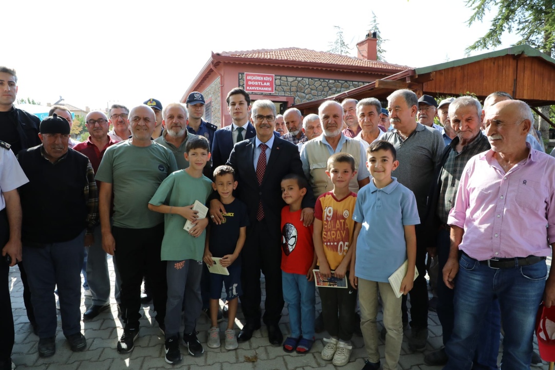 Niğde Valisi Cahit Çelik, Akçaören Köyü’nü ziyaret etti