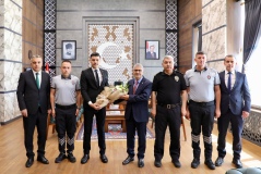 Niğde Valisi Çelik'ten Özel Güvenlik Haftası Mesajı: Fedakâr Personeli Makamında Ağırladı
