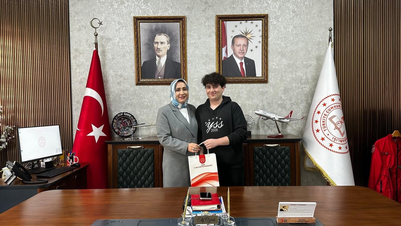 Niğde Yavuz Sultan Selim Anadolu Lisesi Öğrencisi Türkiye Üçüncüsü Oldu