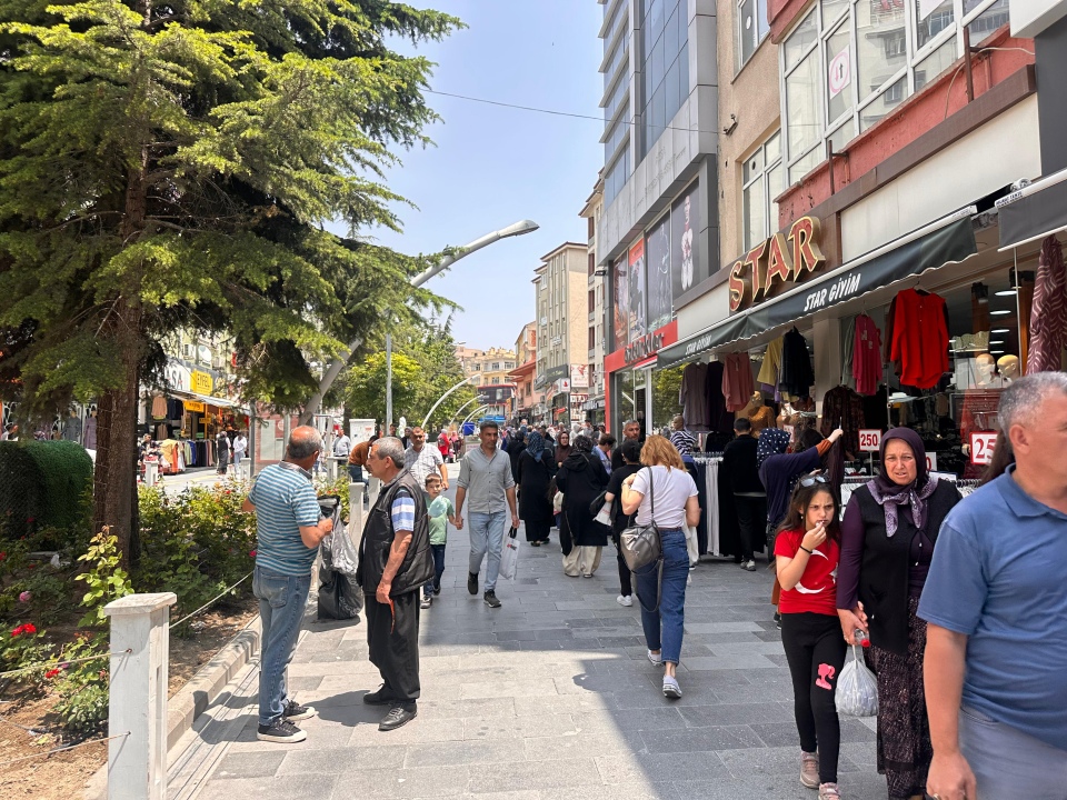 Niğde Yeni Çarşı’da bayram yoğunluğu