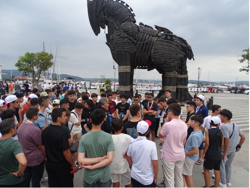 Niğdeli gençler Çanakkale’yi gezdi