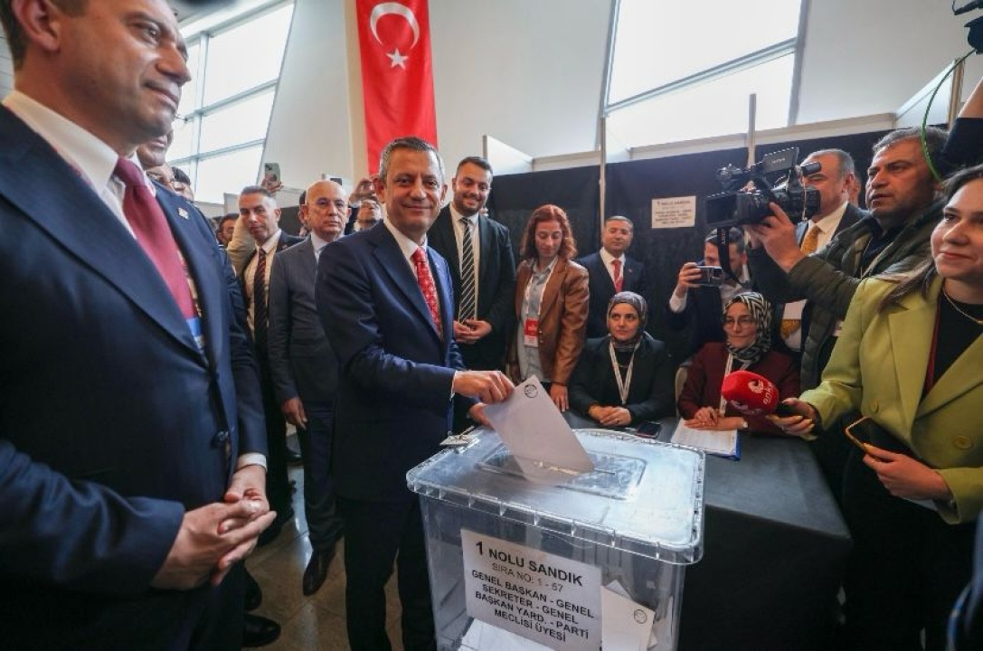 Niğdeli isim Özgür Özel'in A takımına girdi