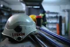 Niğdeli itfaiyeciler depremde kullandıkları ekipmanları anı olarak saklıyor