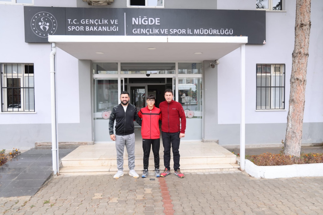 Niğdeli sporcu Denizli’ye transfer oldu