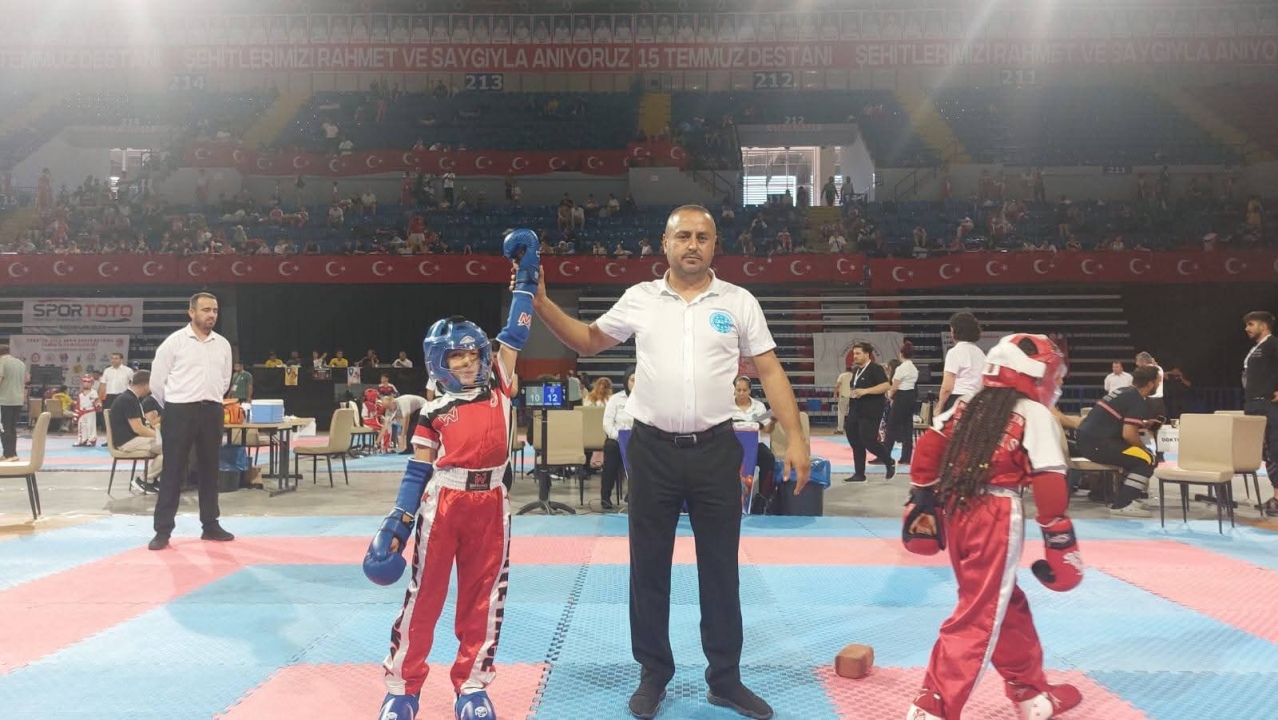 Niğdeli sporcudan büyük başarı