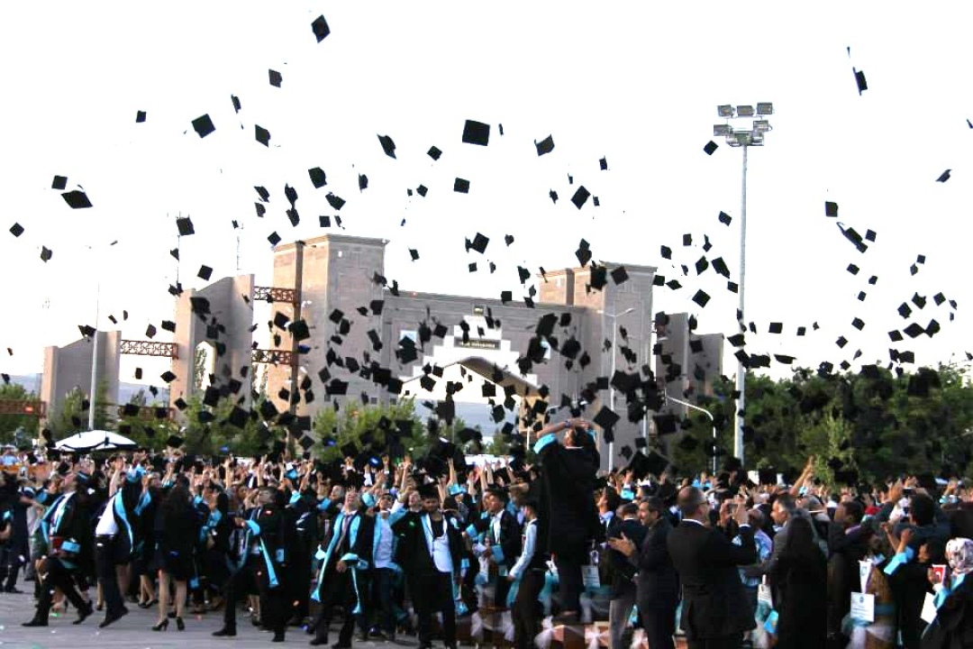 NÖHÜ’de mezuniyet heyecanı başlıyor