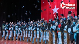 NÖHÜ’de mezuniyet sevinci
