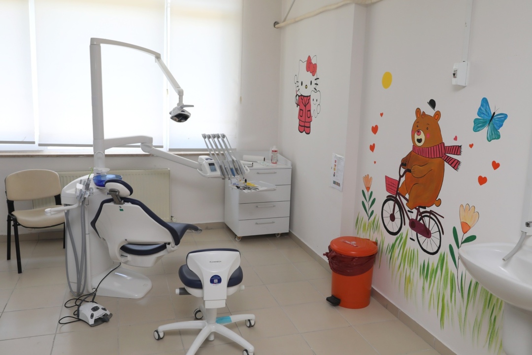 NÖHÜ’den Çocuklara Rengârenk Diş Kliniği