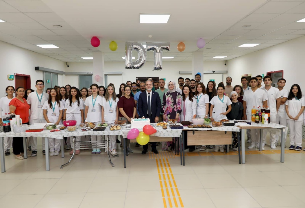 NÖHÜ Öğrencileri Klinikte