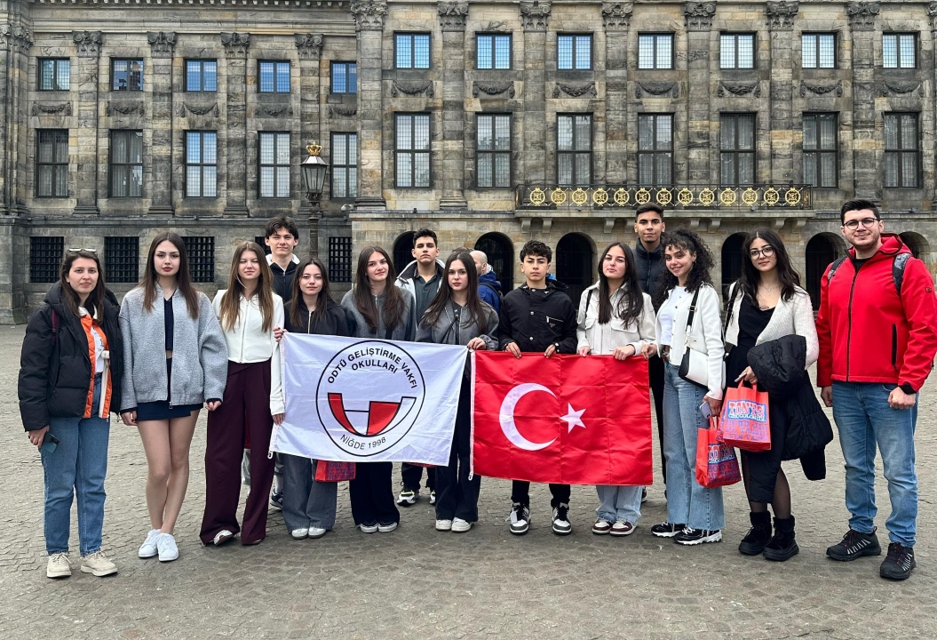 ODTÜ Geliştirme Vakfı Niğde Okulları öğrencileri Avrupa kampında