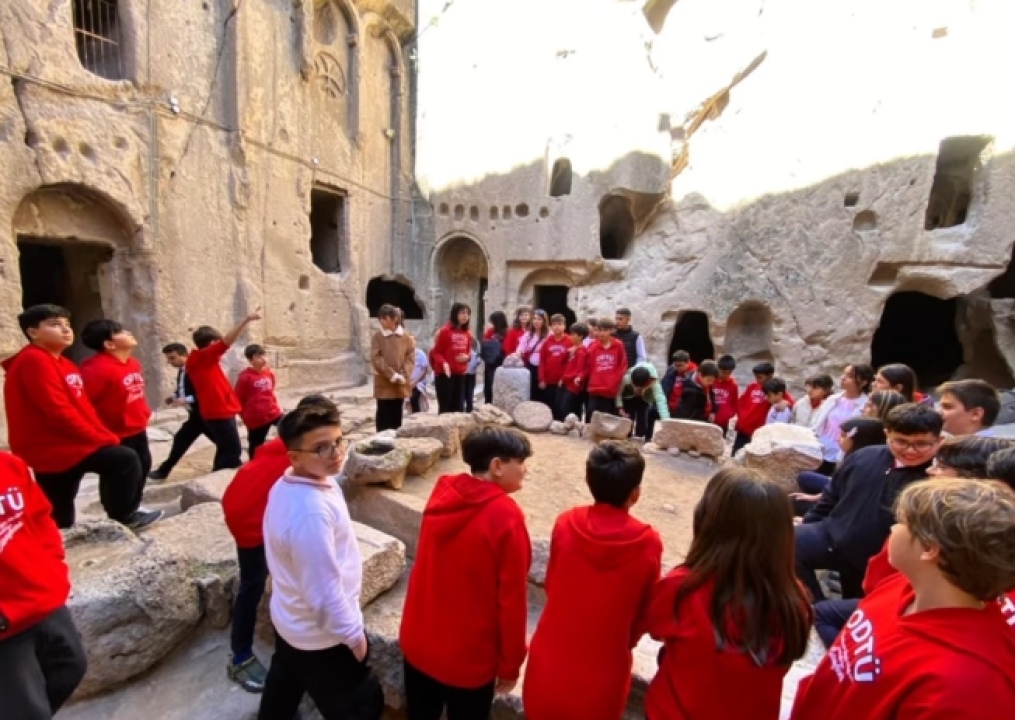 ODTÜ’lü öğrencilerden Gümüşler Manastırı’na tarih yolculuğu