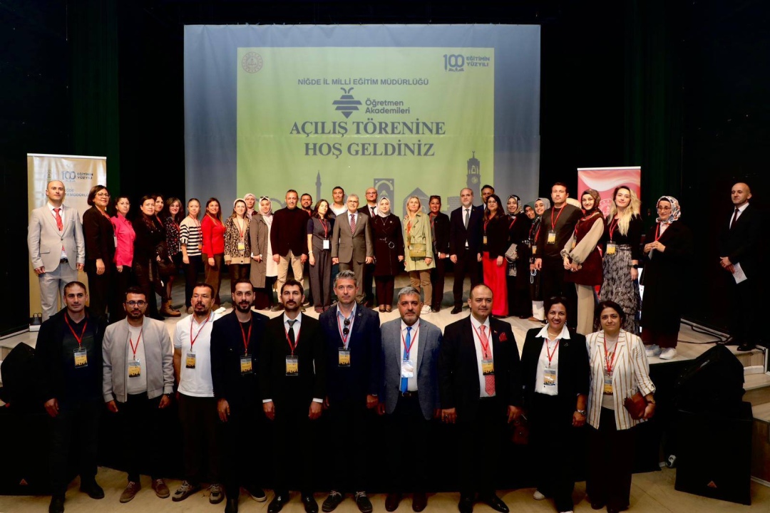 Öğretmen Akademileri Projesi, Edebiyat ve Müzik Akademileri Temasıyla Başladı