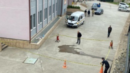 Okulun dördüncü katından düşen öğrenci ağır yaralandı
