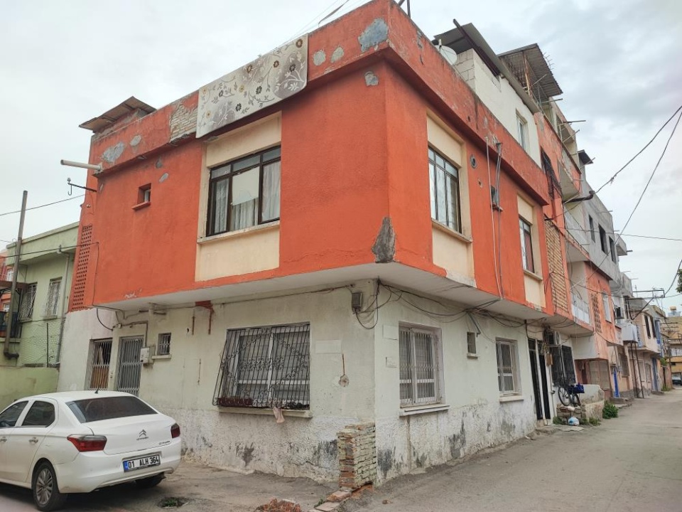 Ölen bebeği poşete koyup 10 gün beraber yaşamışlar!