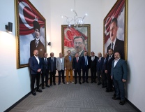 Özegen ve beraberindeki heyetten Destici’ye taziye ziyareti