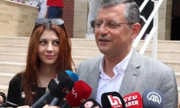Özgür Özel'in kızı İpek Özel kimdir ve aslen nereli? İpek Özel evli mi?