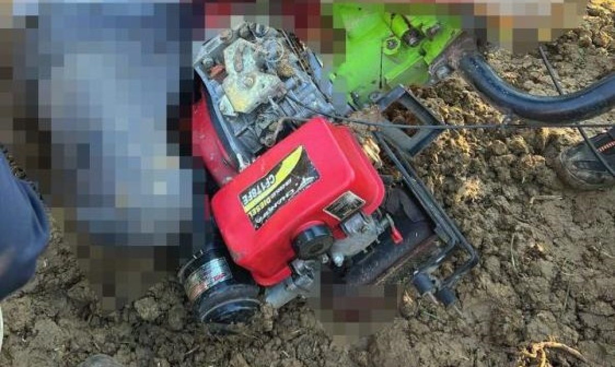 Pat pata ayağını kaptırdı, hayatını kaybetti