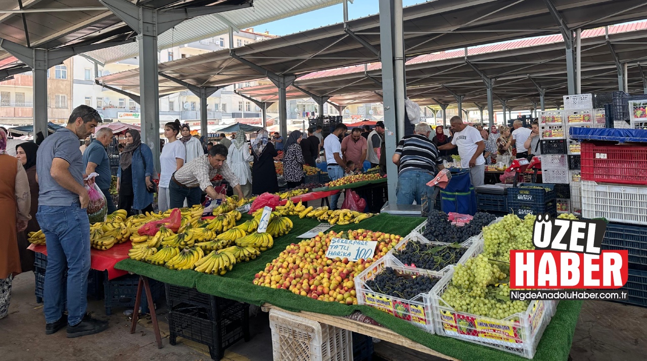 Pazarda satılan meyve fiyatlarındaki artış dikkat çekiyor