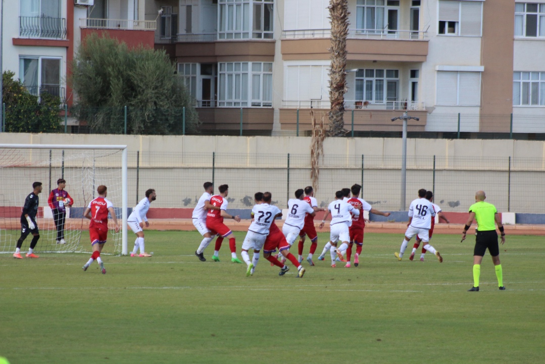 Niğde Belediyespor savunmada kilidi vurdu