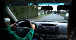 Resmi açıklama geldi! Araçlarda telefon tutucu ve koku kullanımı yasaklandı mı? 