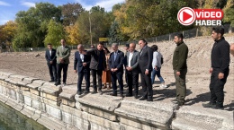 Roma Havuzu’nda, yumurta taşıyan yılan figürü bulundu 