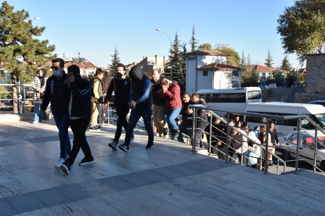 Sahte Kripto Sitesiyle 100 Milyon Liralık Dolandırıcılık