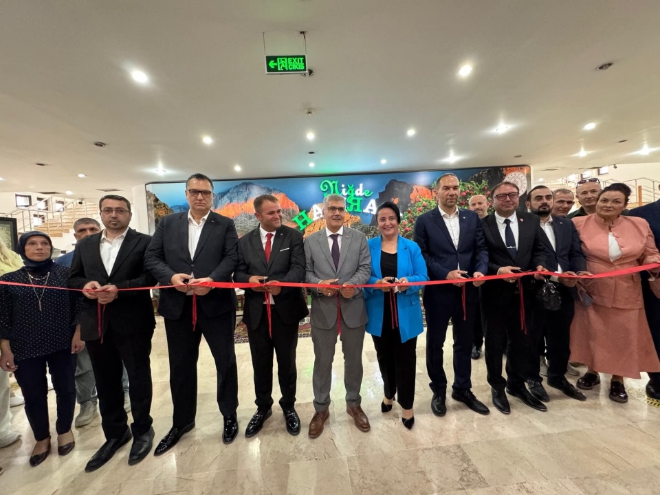 Sanatın Sesini Duyuyor Sanat ile Konuşuyoruz