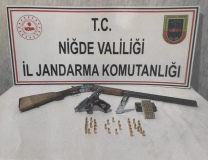 Sosyal Medyada Silahla Poz Veren Şahsa Operasyon
