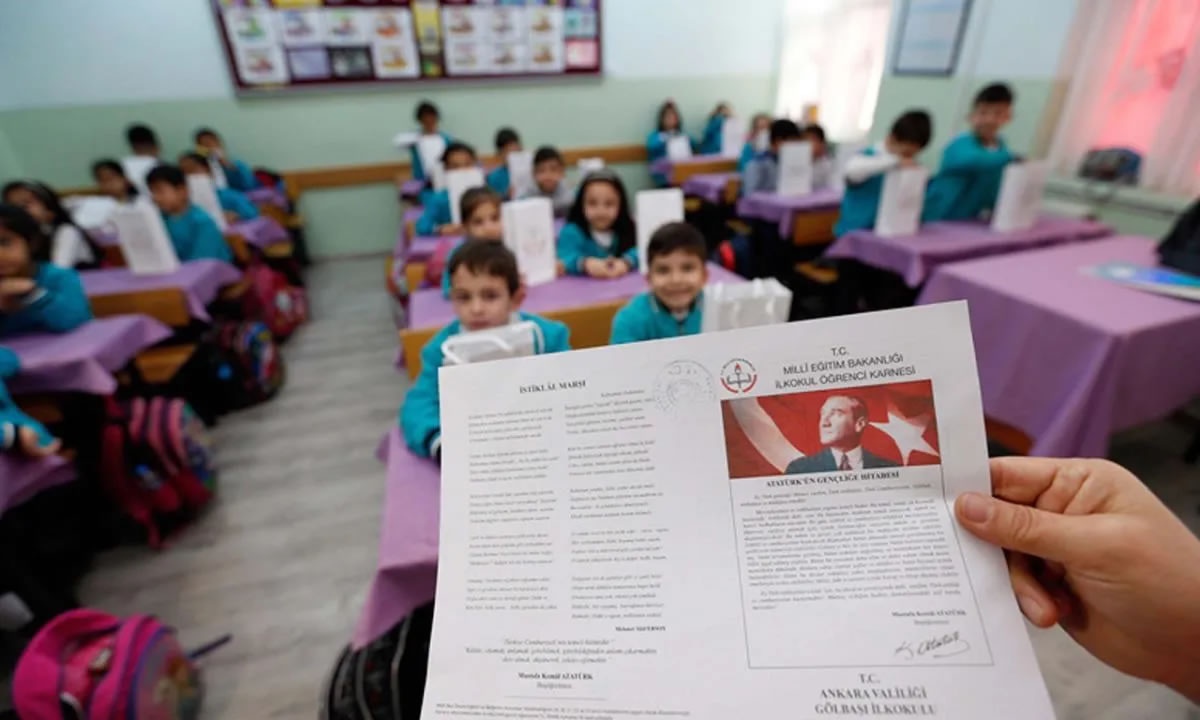 Takdir mi Teşekkür mü? 2025 Yılında Hangi Puanla Ne Alınır? E-OKUL Cevapladı!