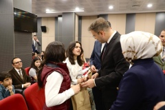 TÜBİTAK’ta Dereceye Giren Öğrenciler Valilikte Ödüllendirildi