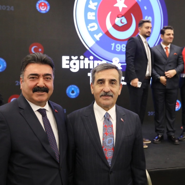 Türk Sağlık-Sen'den 37 bin atama için çağrı