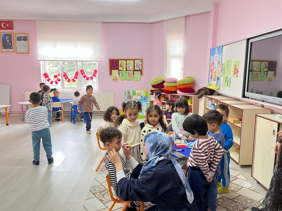 UCİM ve Mavi Kelebekler Ulukışla’da çocuk hakları farkındalığı oluşturdu