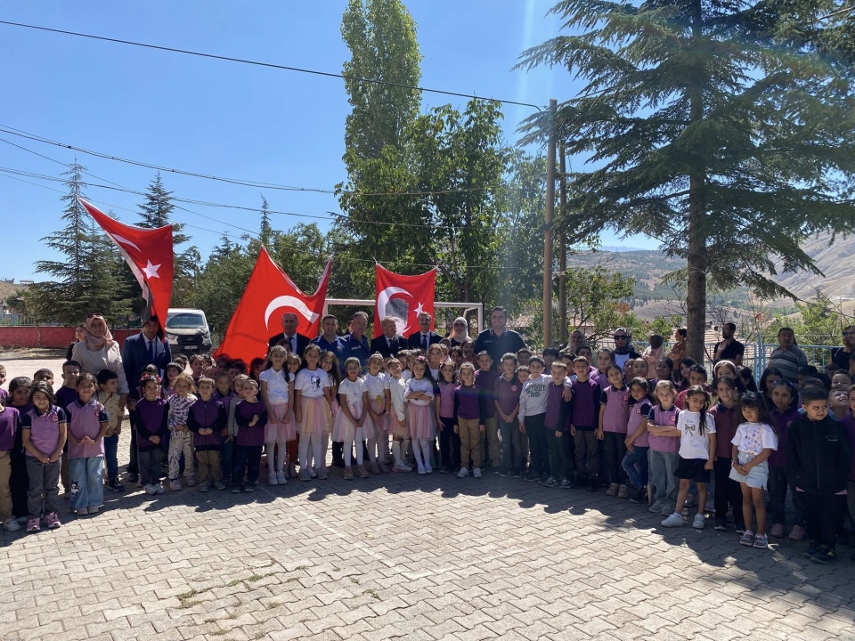 Ulukışla’da İlköğretim Haftası Coşkusu