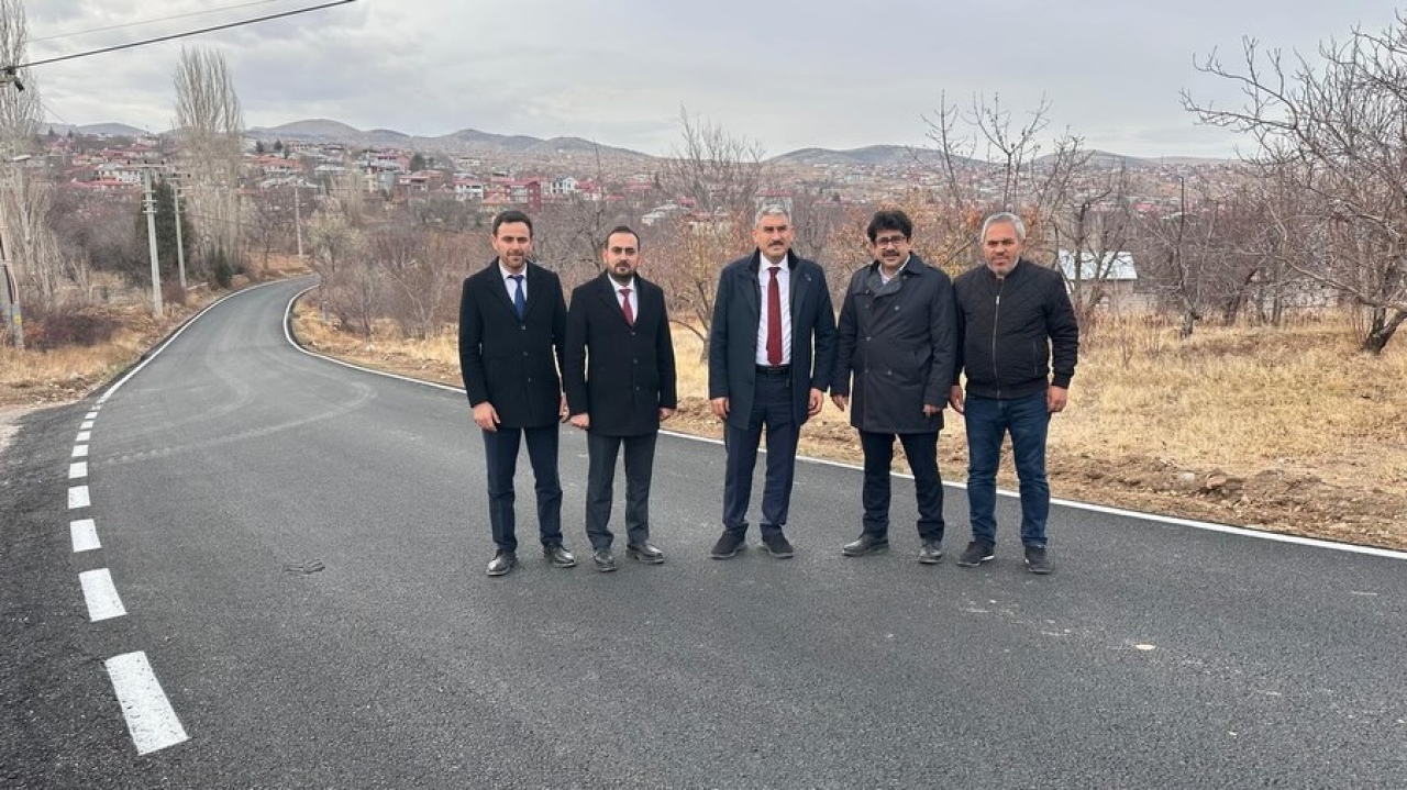 Ulukışla’da köy yolları yenilendi