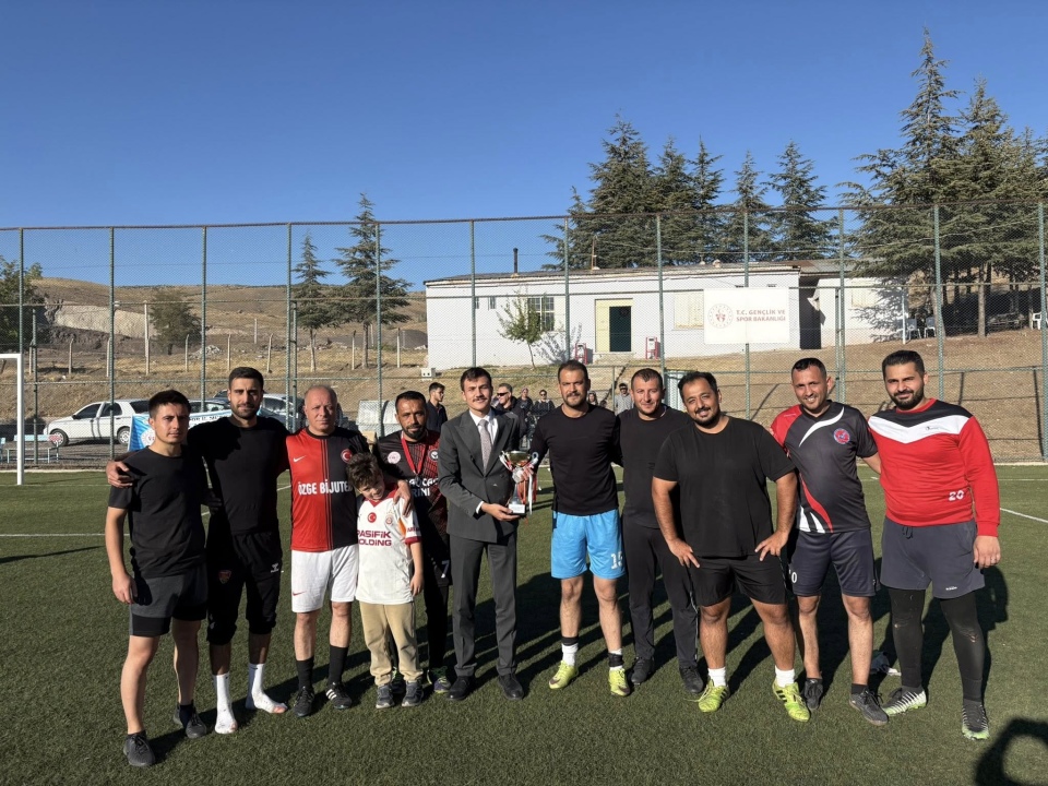 Ulukışla’da şampiyon Ulukışla Gençlik Spor