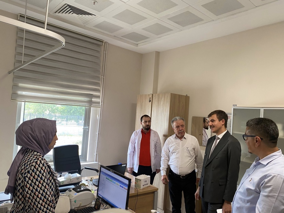 Ulukışla Kaymakamı Emir Osman Gökçe, Devlet Hastanesini Ziyaret Etti