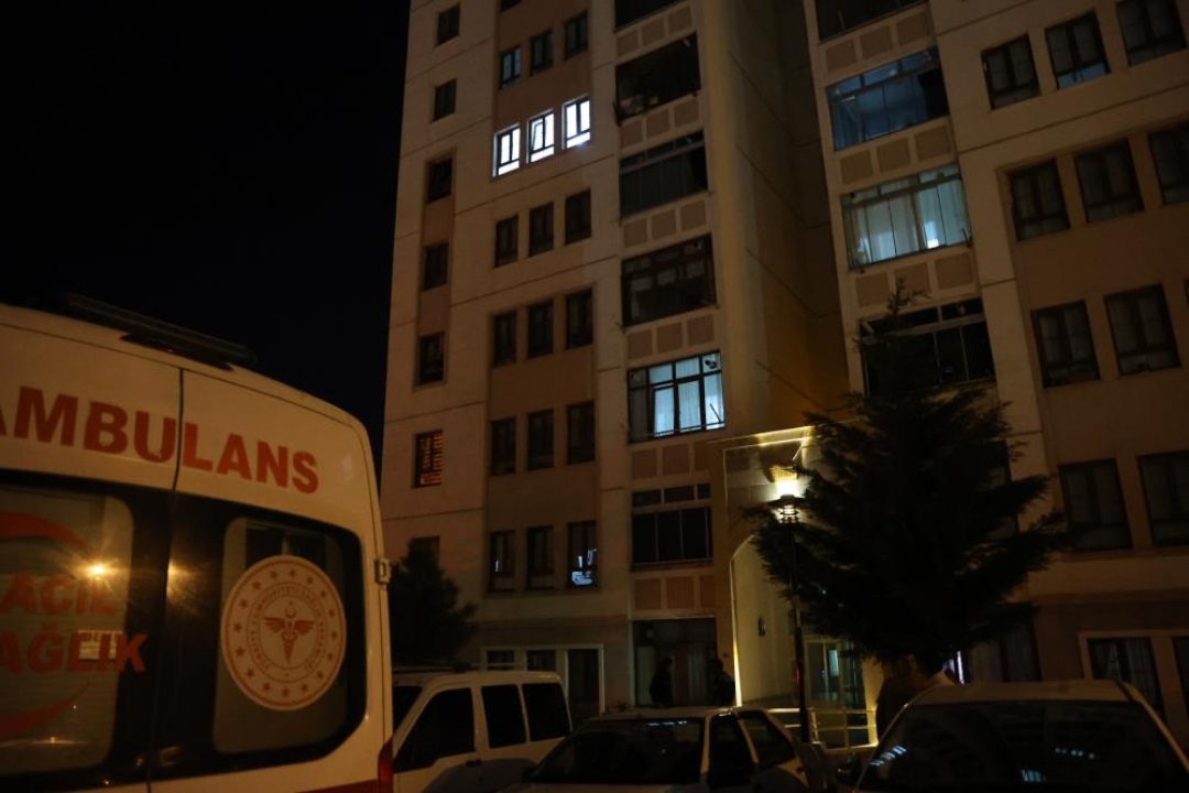 Üniversite Öğrencisi Evinde Ölü Bulundu