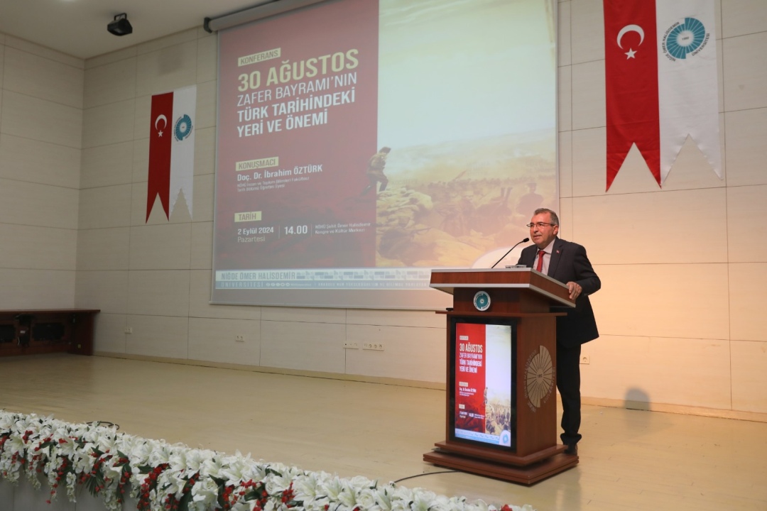 Üniversitede 30 Ağustos Zafer Bayramı Konferansı