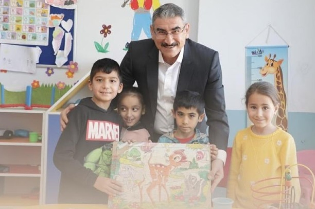 Uzkurt: 2025-2026 Eğitim Öğretim Yılında Öğrencilerimize Öğretmenlerimize Başarı Diliyorum