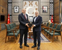 Uzkurt’tan Vali Çelik’e veda ziyareti